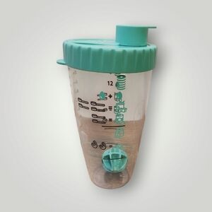 Teal Pampered Chef 3 Cup Pancake Shaker 1769 Measure Shake Pour Blend Mix Bottle